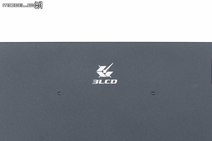 EPSON 國民雷射大電視 EH-LS300B 開箱體驗 120 吋大畫面輕鬆可得