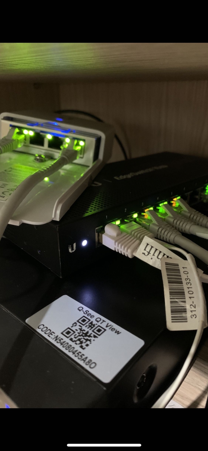 疫情關在家就是要整理弱電櫃啊,Unifi 簡易版全家桶分享 UDMP+USW-24-POE