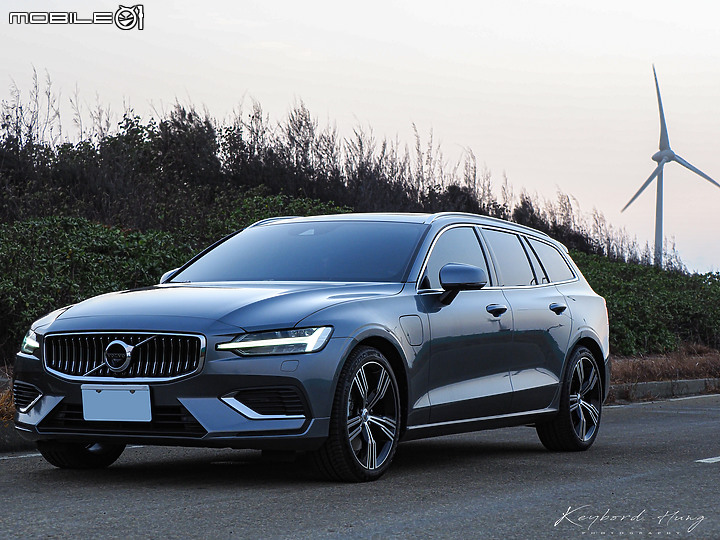 【Volvo V60 T6 Recharge 開箱】