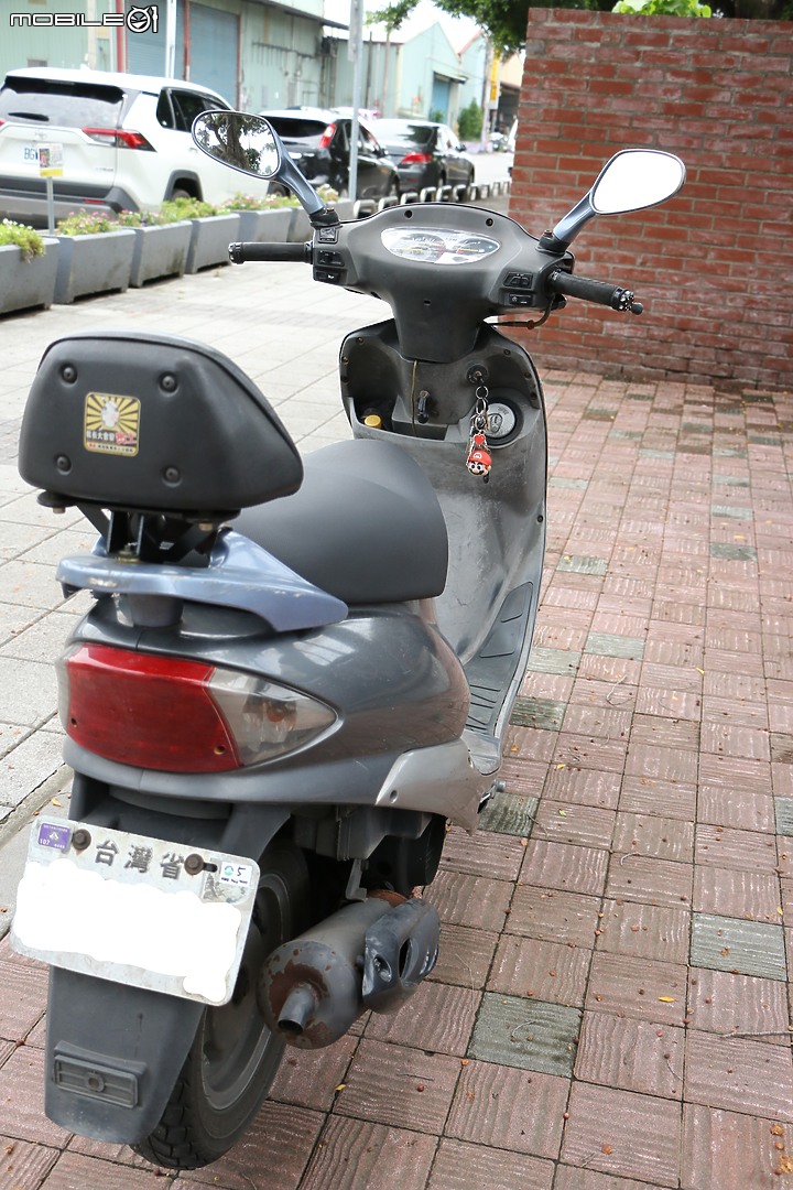 Jet SL 開箱 & 老車關箱 & 300公里心得 + 3000公里心得