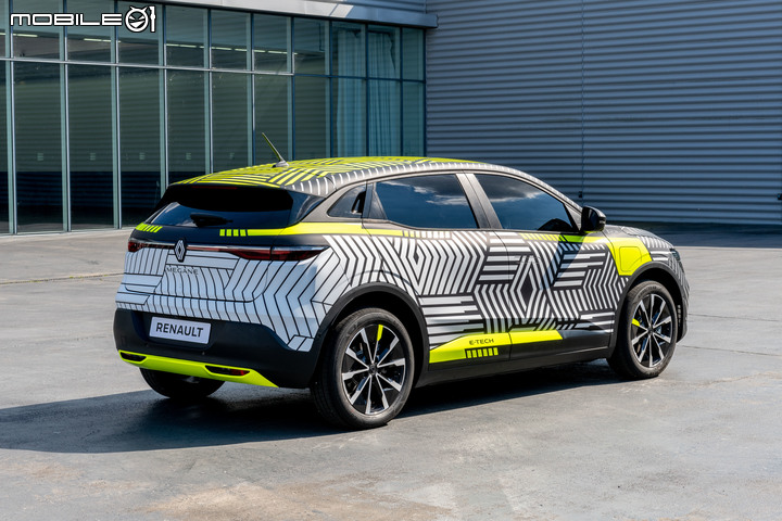 【海外新訊】Renault釋出Megane E-Tech Electric測試照,基於CMF-EV平台、具備450公里續航!