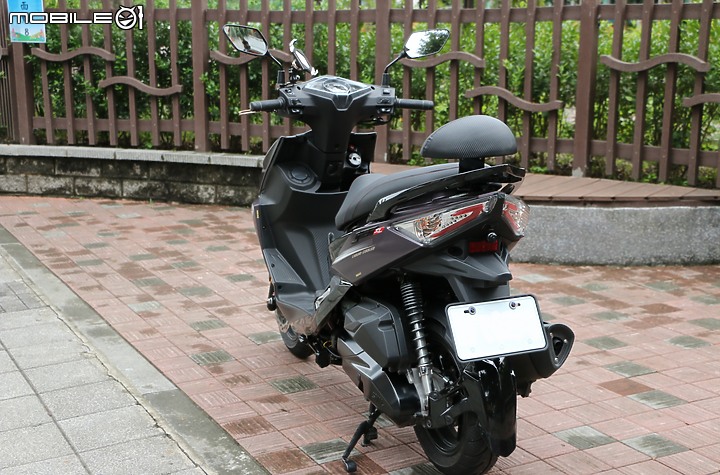 Jet SL 開箱 & 老車關箱 & 300公里心得 + 3000公里心得