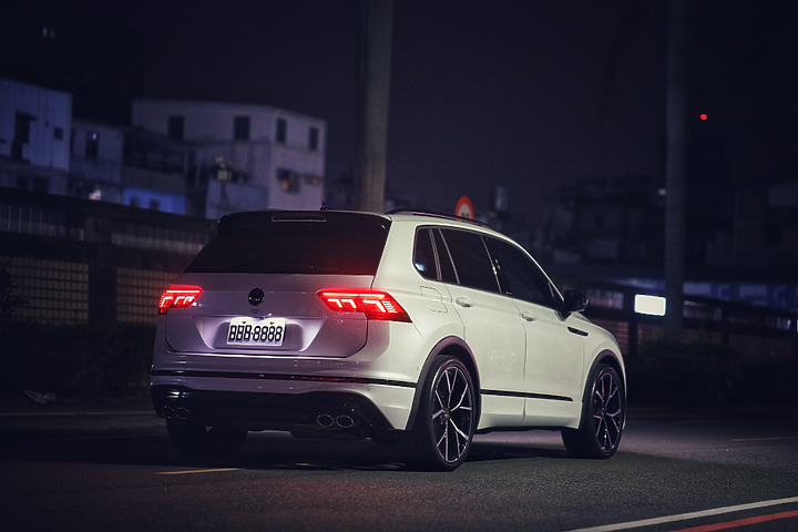 夜.. Tiguan R