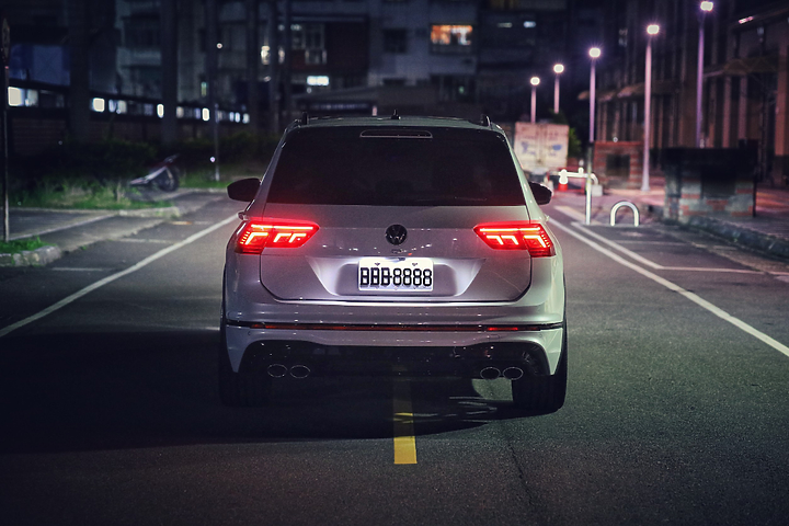夜.. Tiguan R