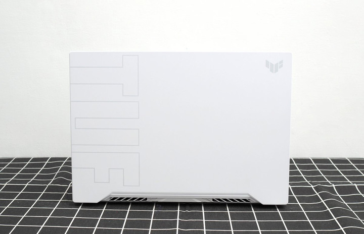 極簡純白體驗 ASUS TUF DASH F15 FX516PM 星耀白開箱