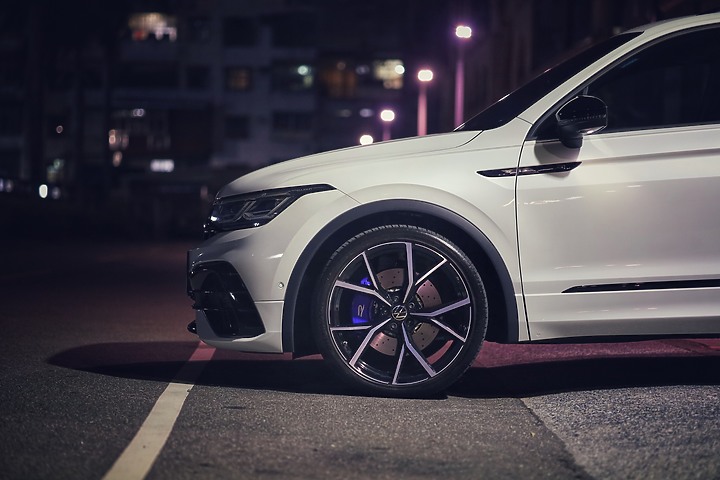 夜.. Tiguan R