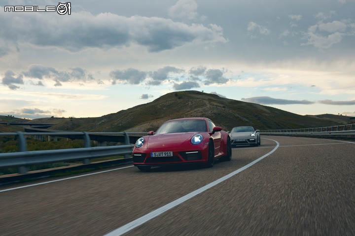 【海外新訊】Porsche推出992世代911 GTS車型,動力提升、變速箱提供八速PDK與七速手排兩種選擇!