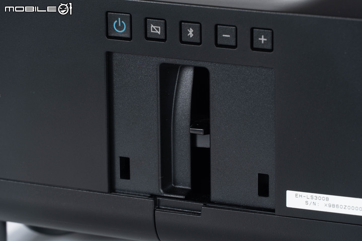 EPSON 國民雷射大電視 EH-LS300B 開箱體驗 120 吋大畫面輕鬆可得