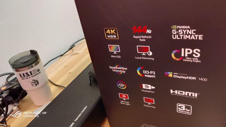 ROG PG32UQX - 4K 144Hz DSC Mini LED HDR顯示器之王(簡單開箱-圖文多)