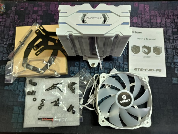 清涼一夏 白色塔散 安耐美 ENERMAX ETS-F40-W-ARGB 裝機心得