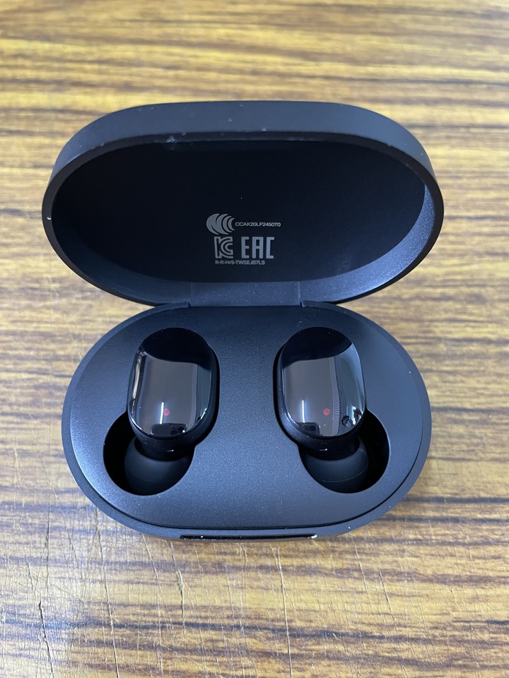 點我看大圖 小米 earbuds 遊戲版開箱