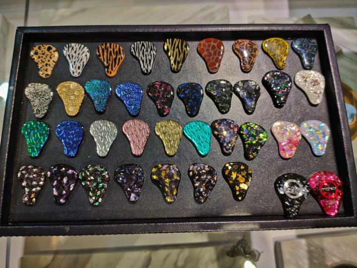 [開箱] 相似動圈氛圍感 morear me6II 6單元客製耳機