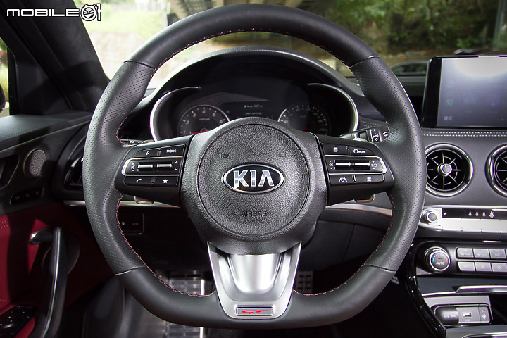Kia Stinger 3.3 GT AWD小改款試駕∣務實生活、駕馭樂趣 其實可以兼得