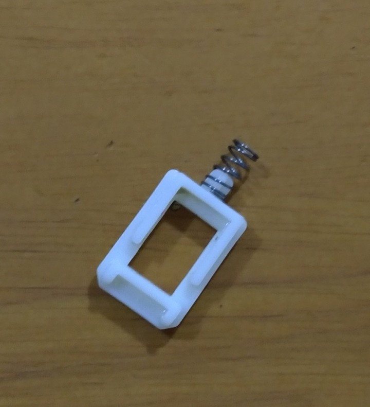 [已解決]玩具槍拆解 組裝
