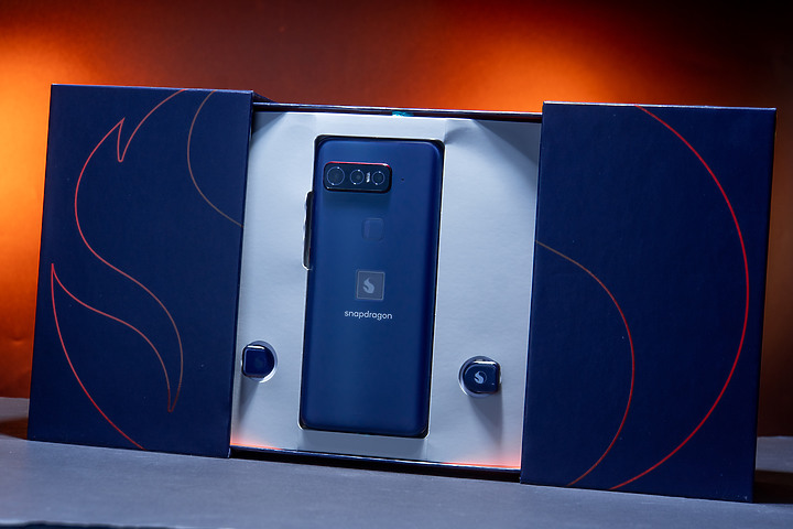 高通「Smartphone for Snapdragon Insiders」開箱/ 給科技迷的誠意包裝