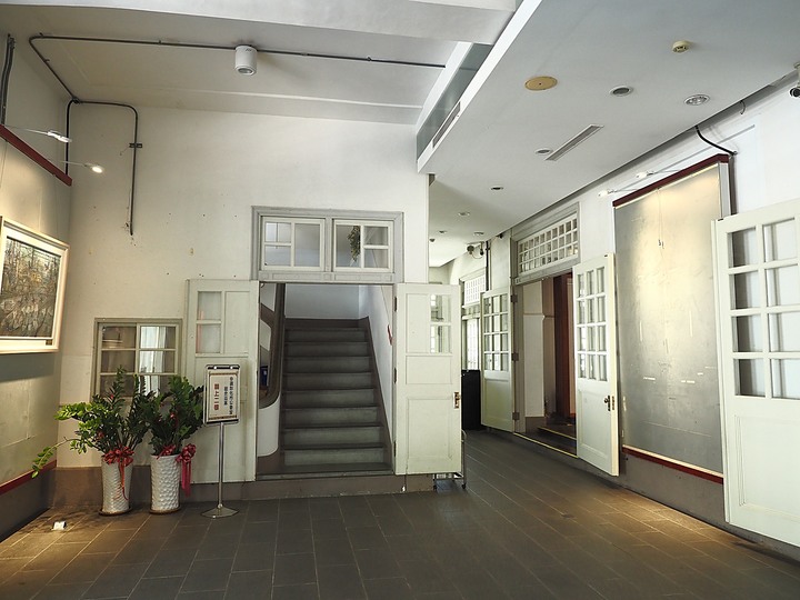 彰化市公會堂|彰化藝術館|八卦山紅毛井 — 日治時期興建之大型民眾聚會場所,與後方的400年古井