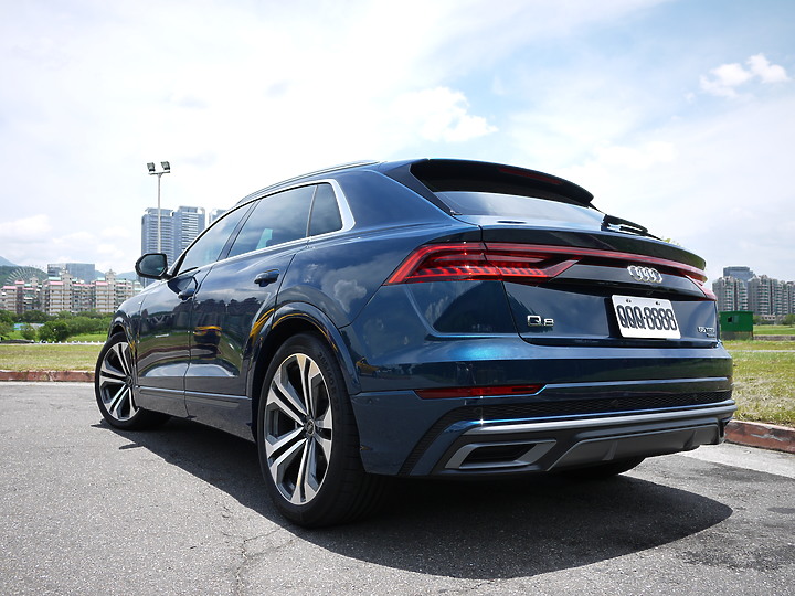 [開箱/圖多/詳介] Audi Q8 55 TFSI quattro S line