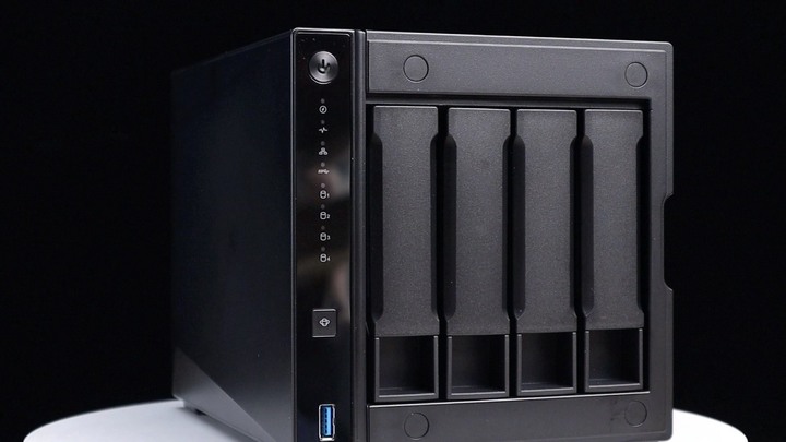 點我看大圖 ASUSTOR 入門 2.5GbE NAS,AS3304T 4bay 居家辦公儲存優選