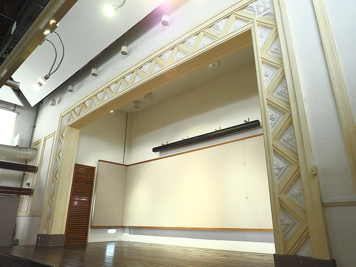 彰化市公會堂|彰化藝術館|八卦山紅毛井 — 日治時期興建之大型民眾聚會場所,與後方的400年古井