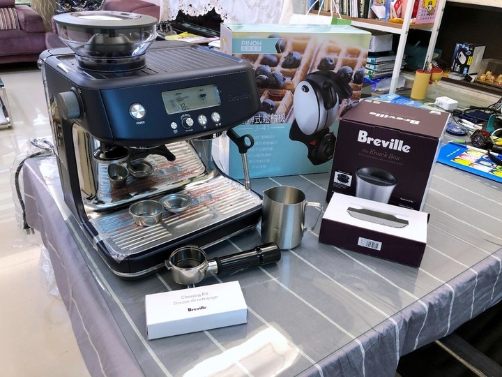 Breville新色上市 BES878XL 星空藍開箱