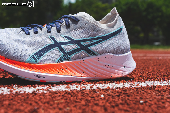 ASICS「為運動喝采」系列鞋款開箱分享 多層次的高質感呈現!
