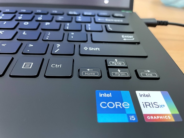 點我看大圖 VAIO Z 2021 悲情的關箱
