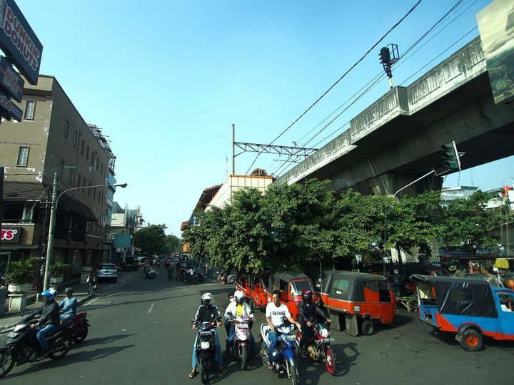 Angklung竹樂團表演、萬隆Outlet大匯集、覆舟火山、縮影公園、獨立廣場與民族英雄紀念碑 — 2014年印尼全覽七日遊 — 第三章 印尼的大都會—萬隆(Bandung)、雅加達(Jakarta)