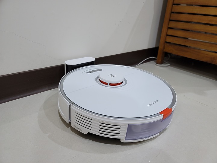 石頭S7掃地機器人~熱騰騰到貨心得