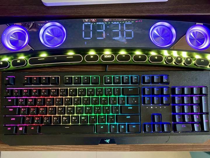 【94 MONSTER - RGB 全音域曲面電競機械藍牙音箱】開箱體驗