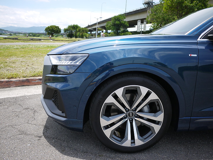 [開箱/圖多/詳介] Audi Q8 55 TFSI quattro S line