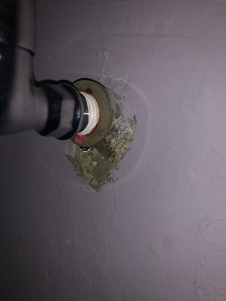 [心得］（已解決）bosch 28560TC 極端不愉快之購入開箱文