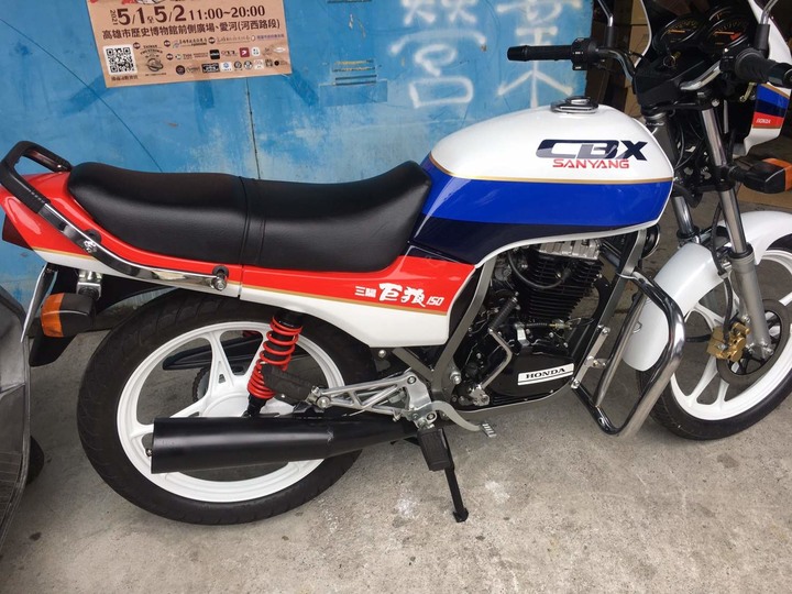 圓一個遲了30年的17歲高中生檔車夢