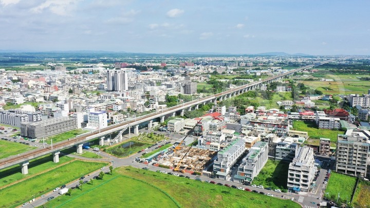 點我看大圖 New 新市【邰欣地堡65】未來學校第一排 3分鐘進南科 上班便利宅 熱銷討論