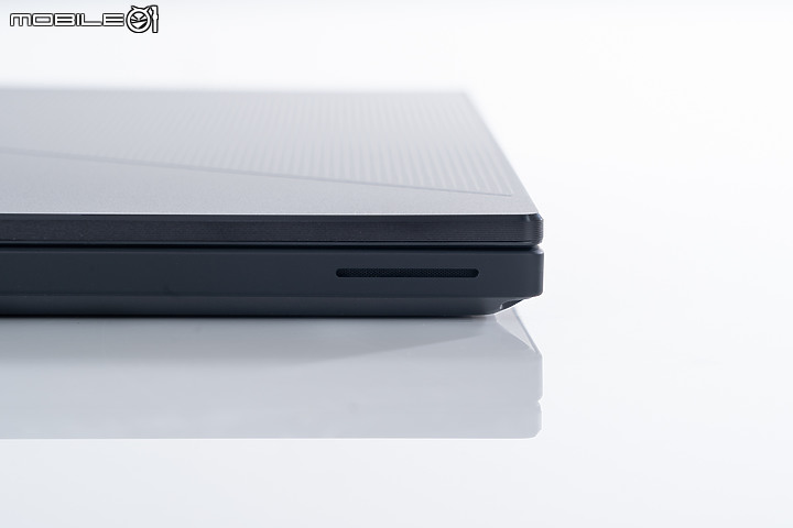 ROG Zephyrus S17 GX703HS 測試 低調沈穩的效能猛獸