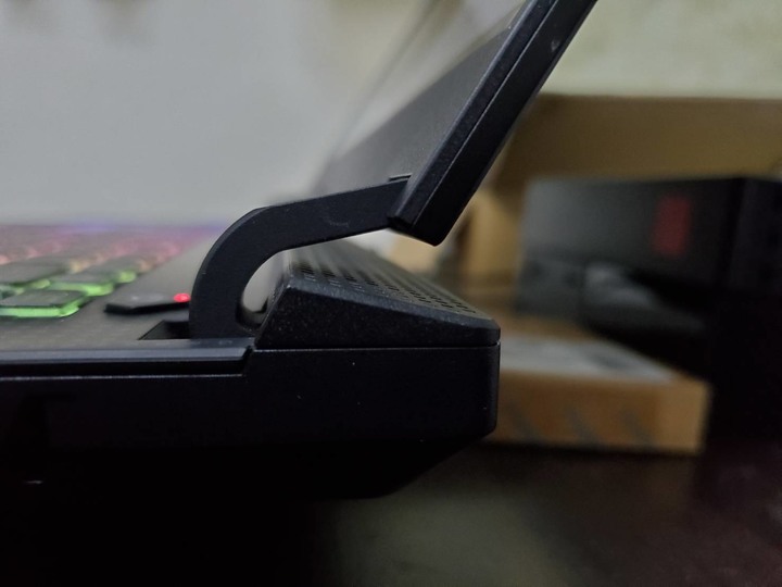 ROG Strix G15 G513QM 開箱 潮流黑 特仕版 使用 分享 輕測試+ 一些心得