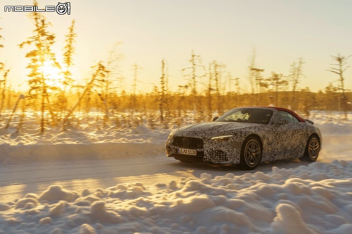 【海外新訊】Mercedes-Benz釋出大改款SL內裝樣貌,中央可調式直立螢幕為一大特色!