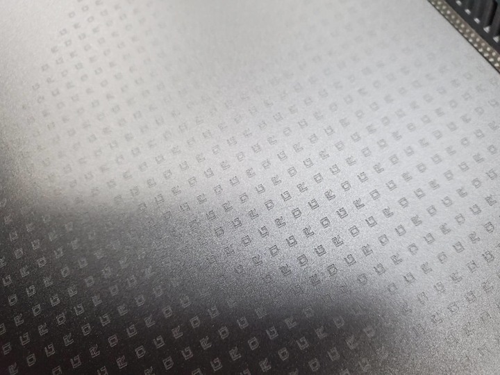 ROG Strix G15 G513QM 開箱 潮流黑 特仕版 使用 分享 輕測試+ 一些心得