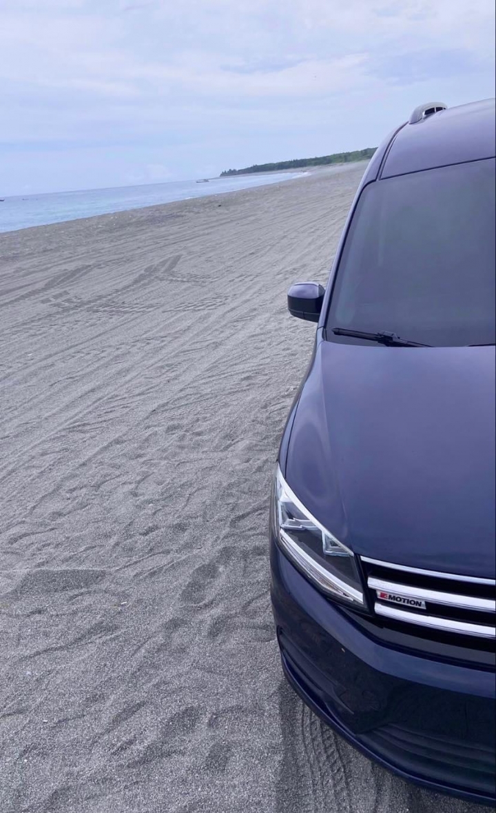 caddy maxi 4motion在沙灘上跑非常暢快…