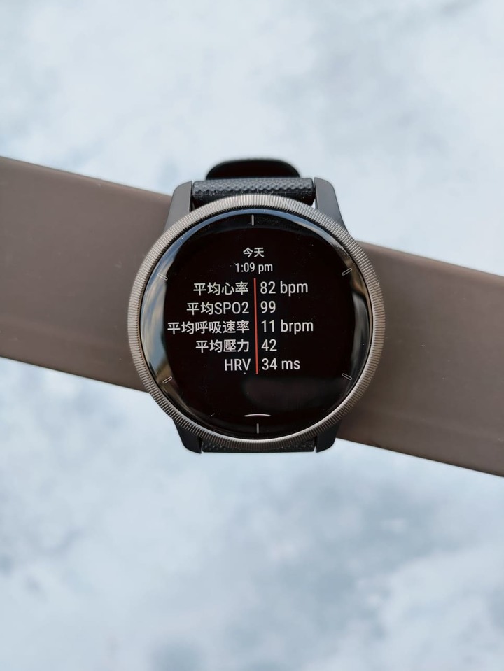 Garmin VENU 2與Apple Watch 6用後感比較