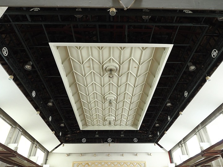 彰化市公會堂|彰化藝術館|八卦山紅毛井 — 日治時期興建之大型民眾聚會場所,與後方的400年古井