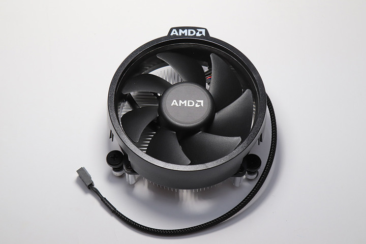 AMD Ryzen 5 5600X 開箱+X570S主機板效能表現分享