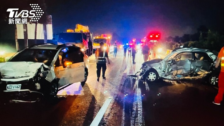 國道出車禍哥哥下車放警示牌　目睹胞弟遭追撞慘死