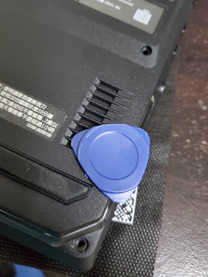ROG Strix G15 G513QM 開箱 潮流黑 特仕版 使用 分享 輕測試+ 一些心得