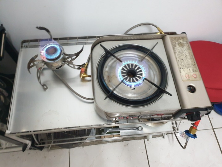 防疫無聊在家拿瓦斯中壓調器改裝使用於岩谷4.1㎾及文樑飛碟爐。