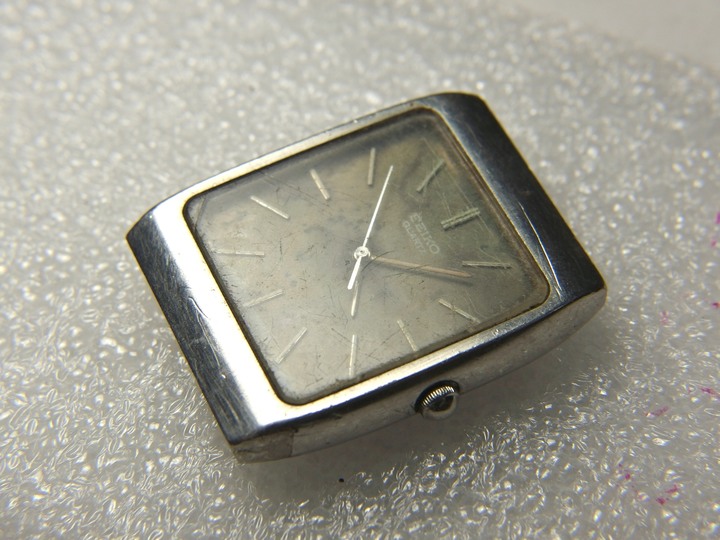 自娛玩修錶 - 無聲的呼救: 老精工石英錶SEIKO QUARTZ (Ref. #: 7810-5059 cal. 7810A)