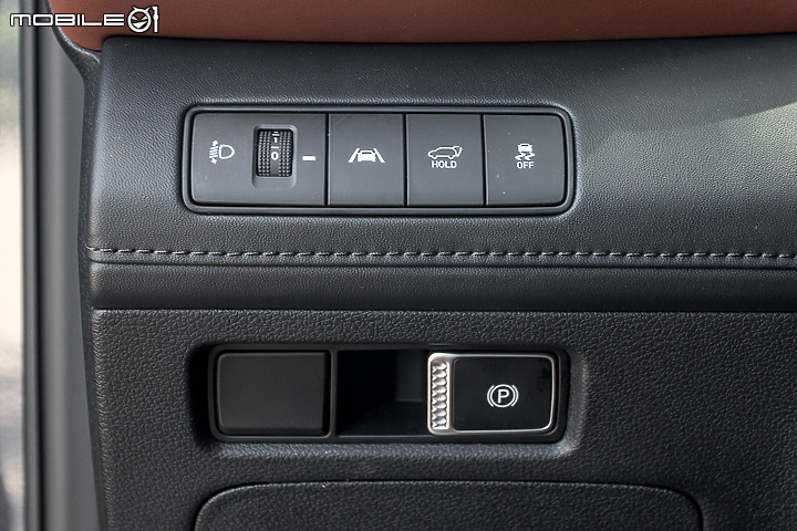 Hyundai 小改款 Santa Fe 試駕|大改款等級的全面進化