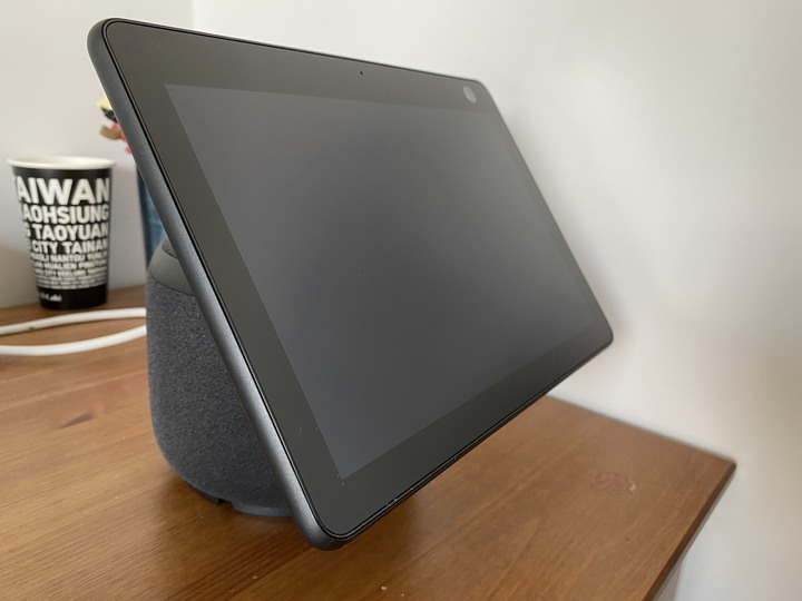 會跟著你擺頭的Smart Display - Amazon Echo Show 10