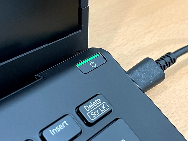 點我看大圖 VAIO Z 2021 悲情的關箱