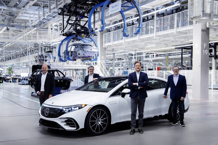 Mercedes-Benz投資400億歐元2030年前全面生產電動車！