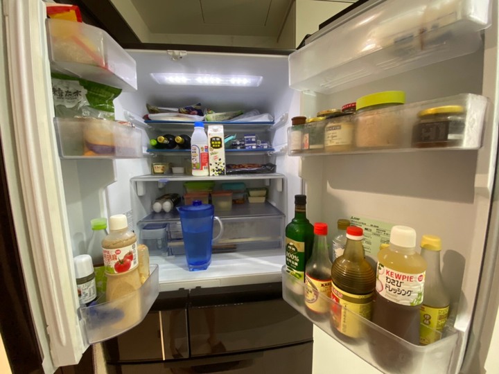 點我看大圖 疫情都在家,開箱一下陪了我家5年的三菱冰箱